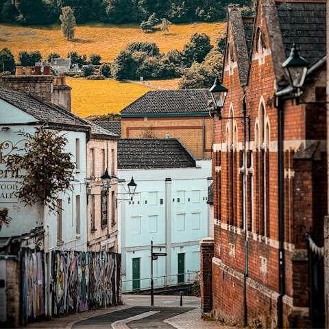 Explore the vibrant market town of Stroud – just 5 kilometres away