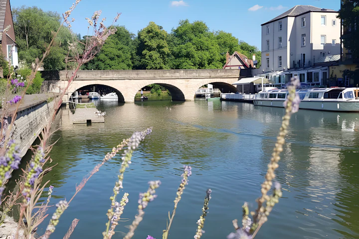 Riverside Sanctuary, Oxford, Oxfordshire | Plum Guide