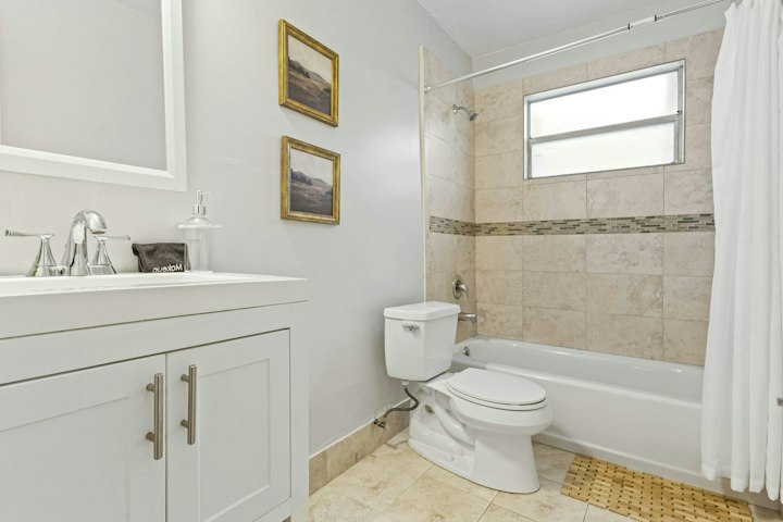 Bathroom photo