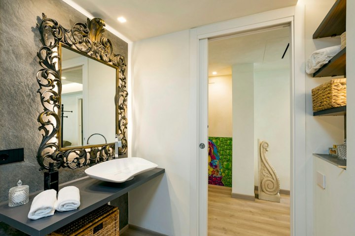 Bathroom photo