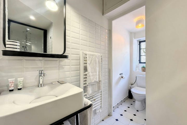 Bathroom photo