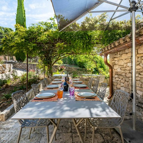 Tuck into delicious French meals alfresco