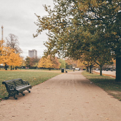 Enjoy city living in central London, mere minutes from Hyde Park