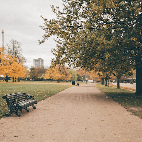 Enjoy city living in central London, mere minutes from Hyde Park