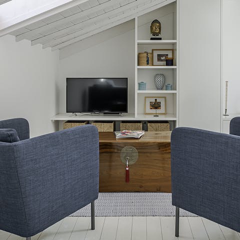 Get cosy in the top floor suite, with its own lounge area and kitchenette