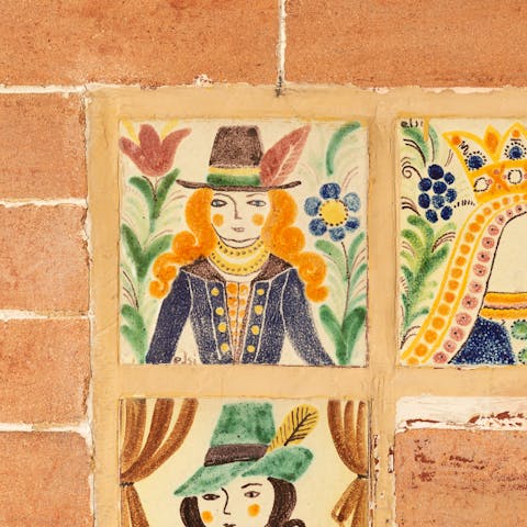 The original tile-work in the mantle