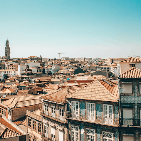 Explore the sights and sounds of this beautiful city – your home is close to the river