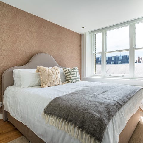 Wake up in the comfortable bedroom feeling rested and ready for another day of London sightseeing