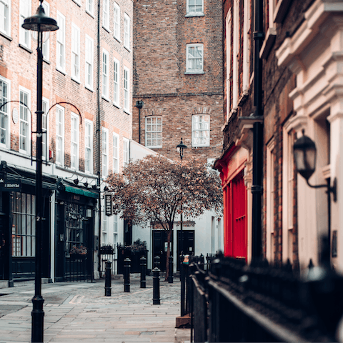 Wander five minutes over to Soho for galleries and late-night bars