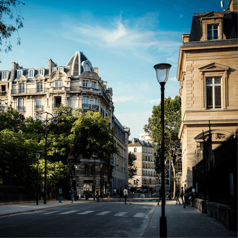 Explore quaint bookshops and cafes in the Latin Quarter