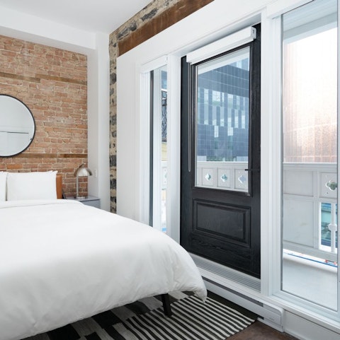 Open the doors to your balcony in the morning and get a bit of Montréal sun