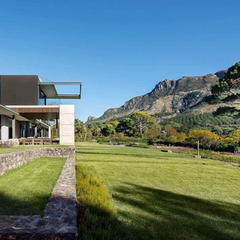 Feel inspired by the majestic beauty of South Africa from Constantia