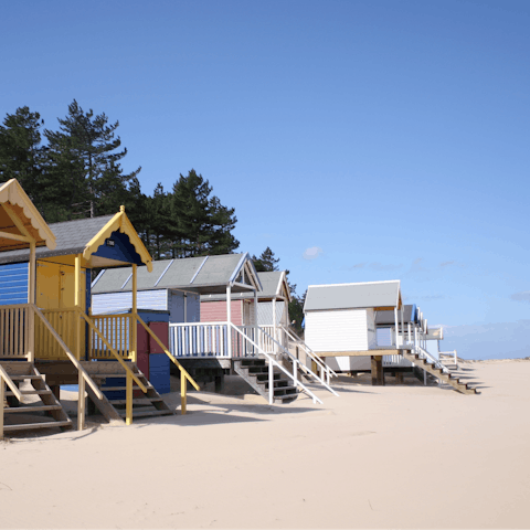 Stay less than a twenty-minute drive from the seaside town of Wells-next-the-Sea and enjoy its beautiful scenery, galleries, and quirky shops