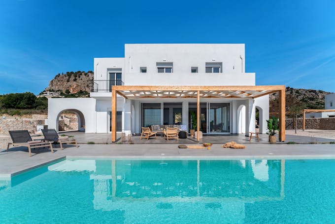 Paradise Rhodes