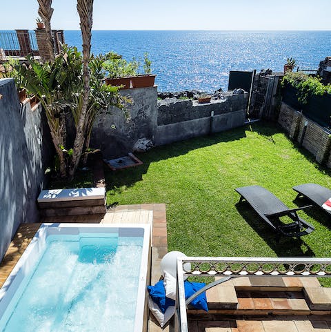 Enjoy direct access to the ocean, just steps away