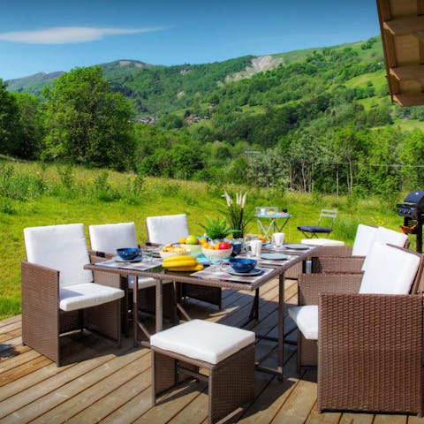 Savour an alfresco meal as the quiet of nature surrounds you