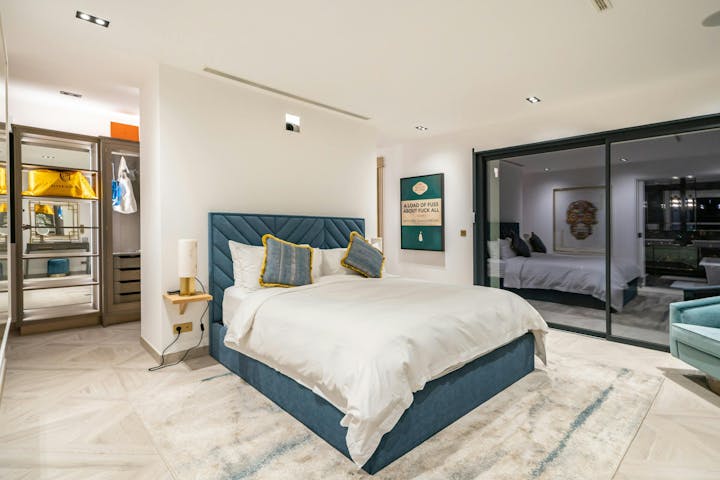 Bedroom photo