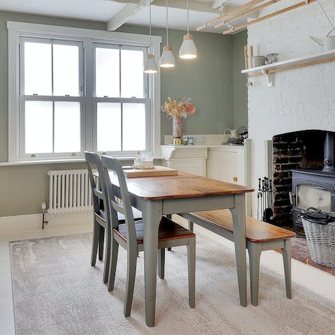 Enjoy delicious meals and local delicacies at the dining table