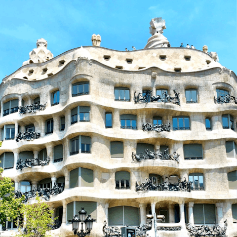 Stroll to the incredible rooftops of Casa Milà in just seventeen minutes