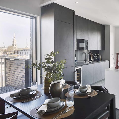 Enjoy far-reaching views over the neighbourhood from your sixth-floor flat
