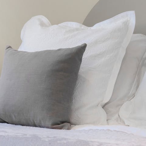 Sleep well in the cosy beds adorned with luxury linens
