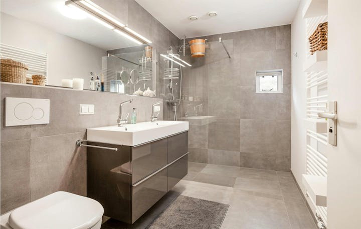 Bathroom photo