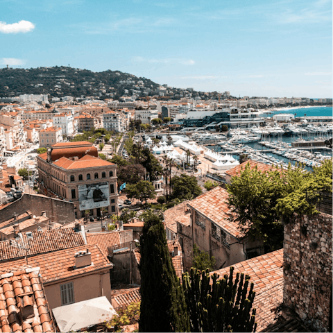Stay in the heart of Cannes, just a short stroll from the famous Rue d'Antibes