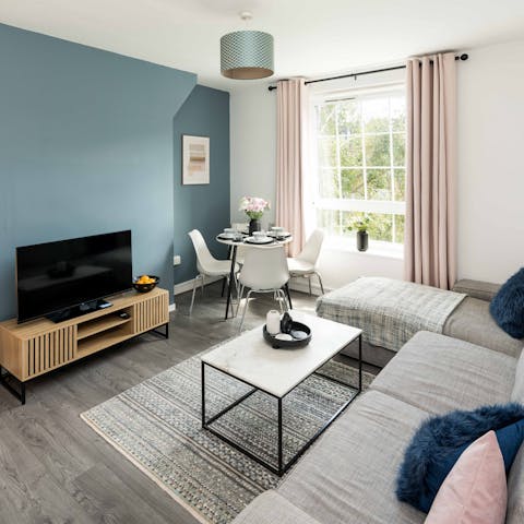 Relax in the cosy living room after a day of London sightseeing