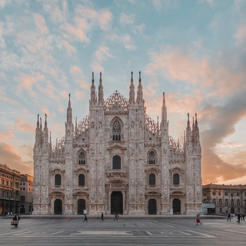 Grab a gelato as you stroll fifteen minutes to the Duomo
