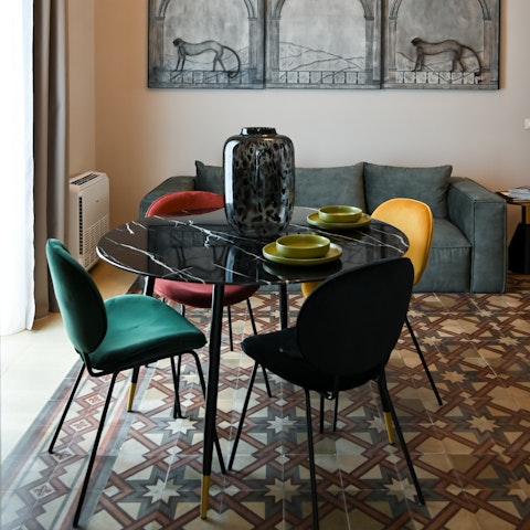 Enjoy a sociable meal around the dining table