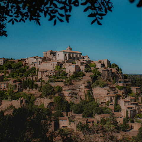 Discover the cobblestone streets of Ménerbes – it's a five-minute drive