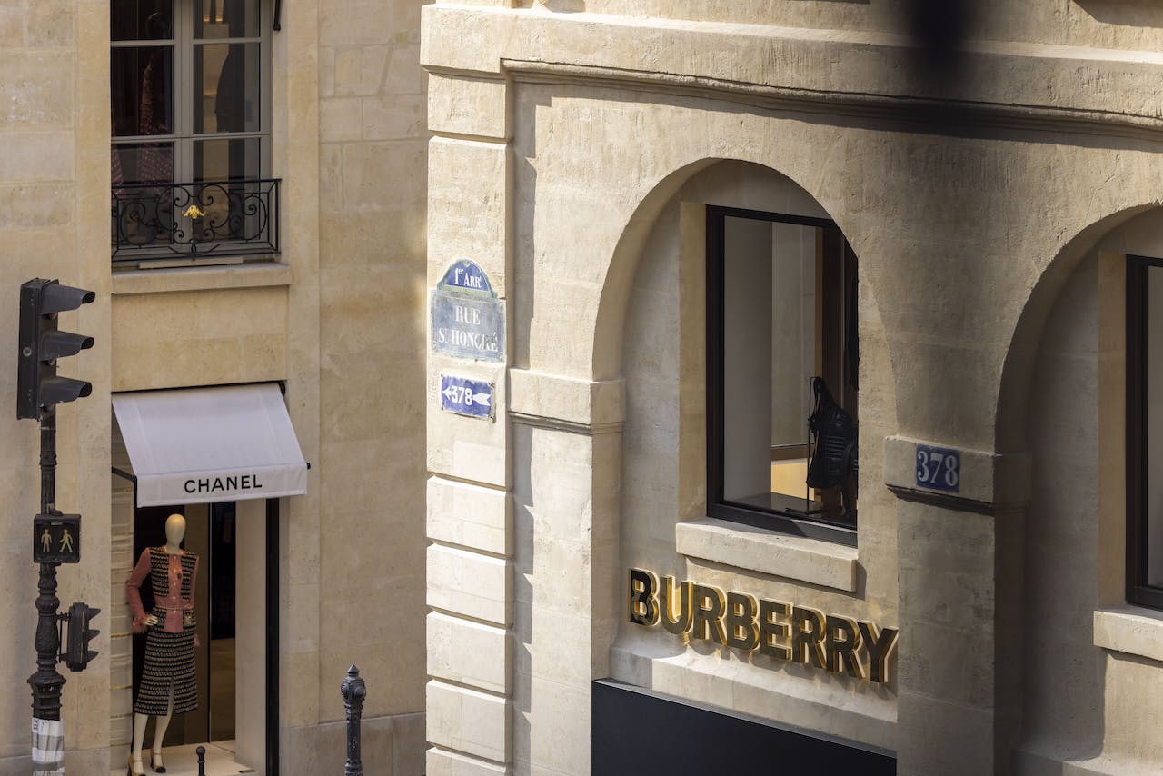 Burberry sales 75008 live