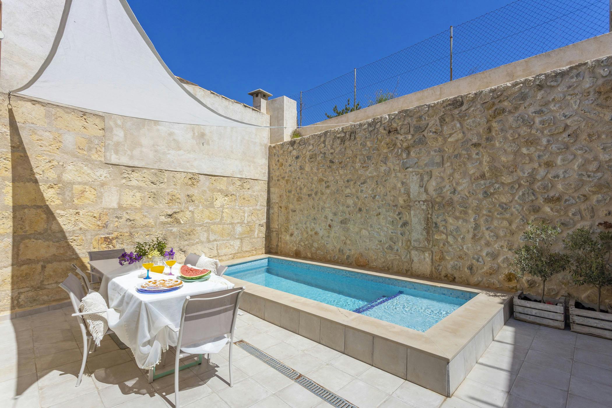 Caverns & Cobblestone