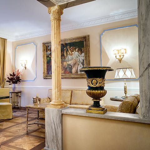 Fall in love with the characterful features in this Baroque-style apartment