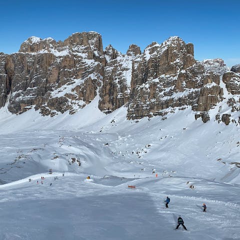 Enjoy fantastic snow conditions in this exclusive Italian resort