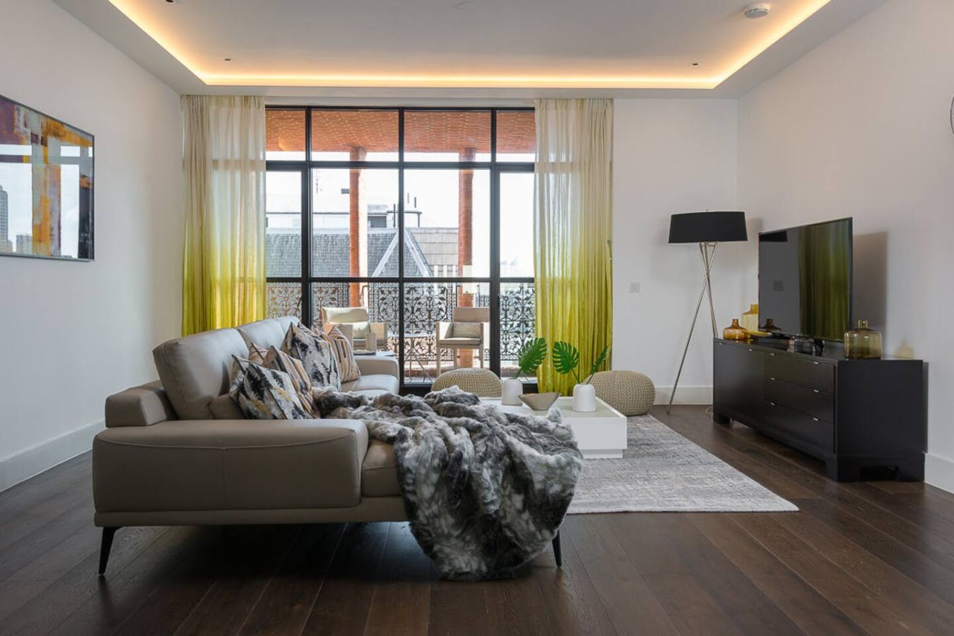 The Westminster Perch