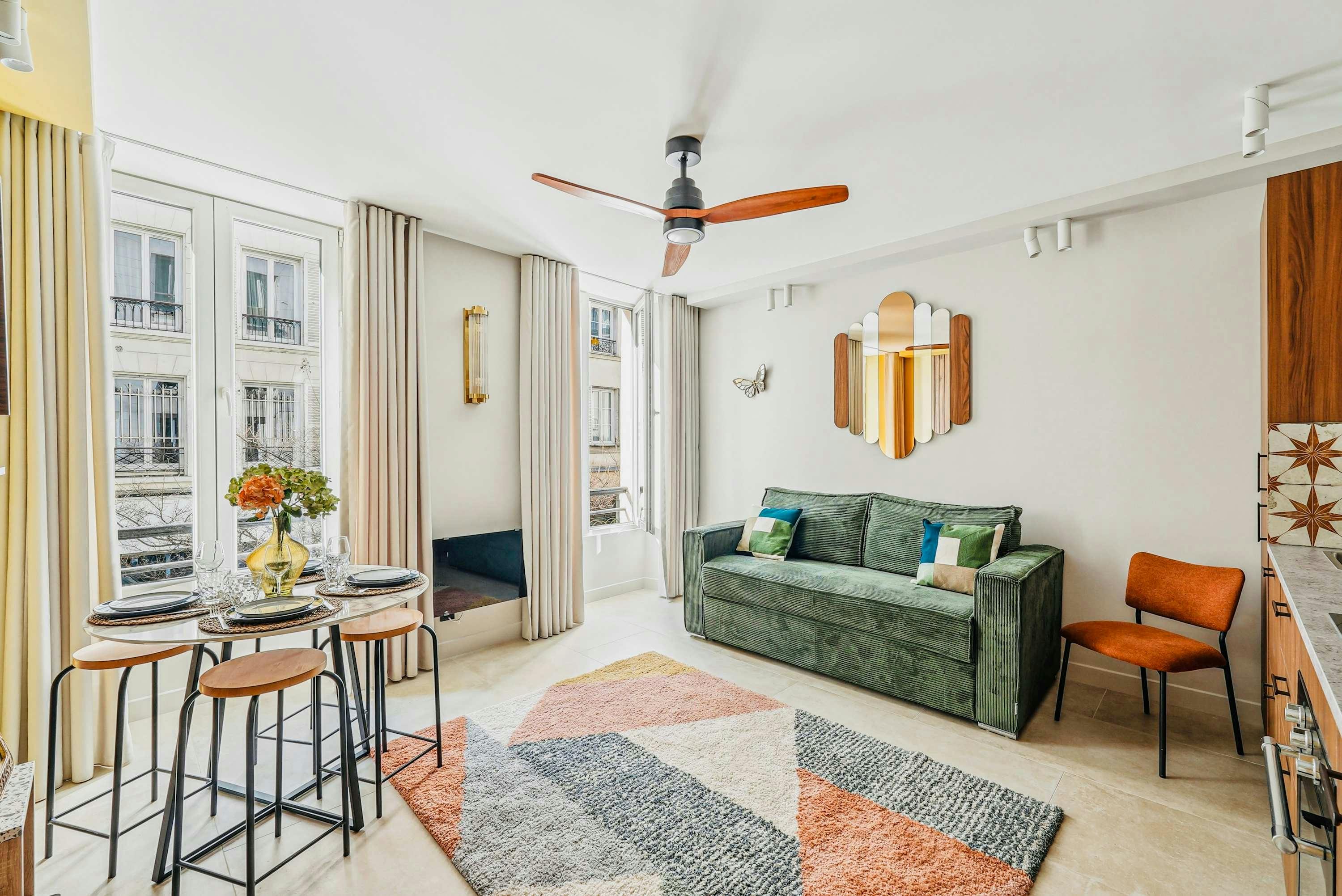 Vibrant Artistic Retreat