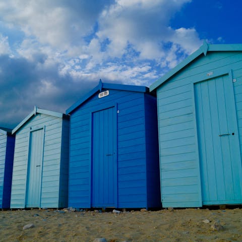 Explore charming Charmouth, including the nearby beach