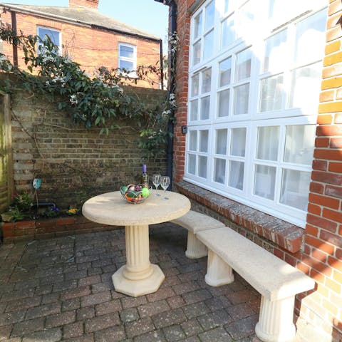 Enjoy an evening aperitif on the cosy terrace