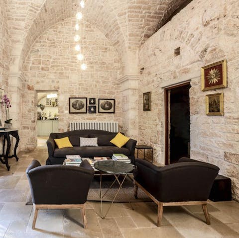 Cool off with an ice-cold drink in the rustic living space