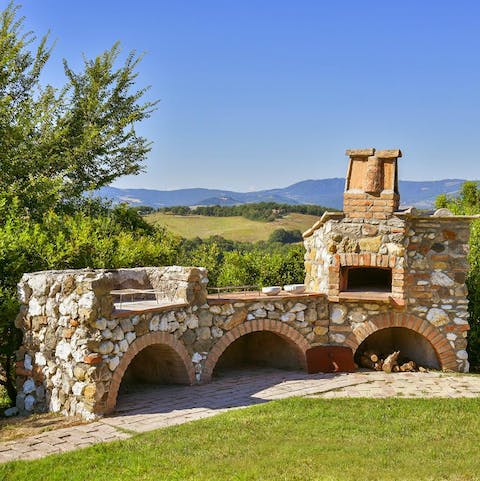 Try your hand at pizza-making in the traditional bread oven
