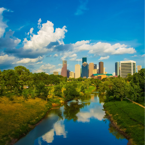 Explore the city on your doorstep – you'll be just a twelve-minute drive from Downtown Houston