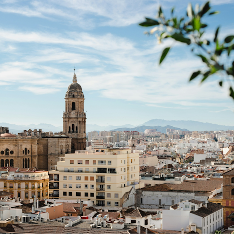 Explore Málaga on foot from this central location