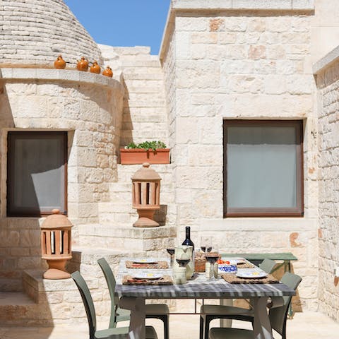 Set up for long lunches in the sun or shade, the choice is yours