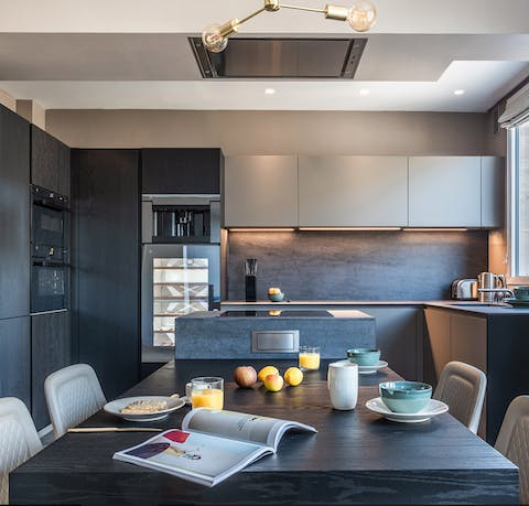 The convivial and well equipped kitchen