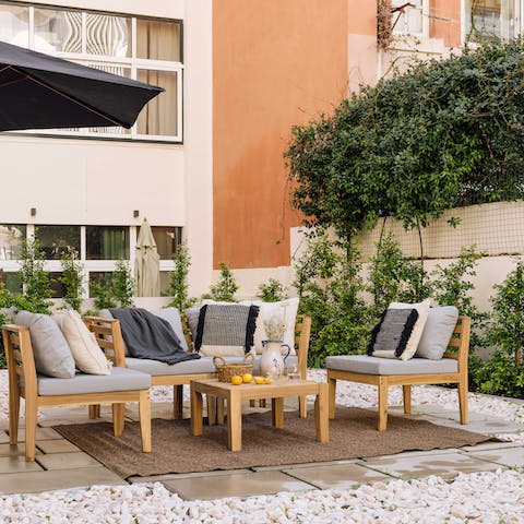 Shake up some cocktails to share in the communal garden
