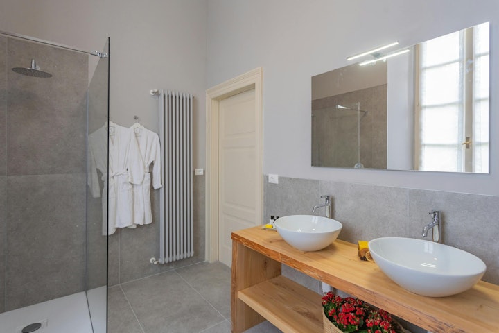 Bathroom photo