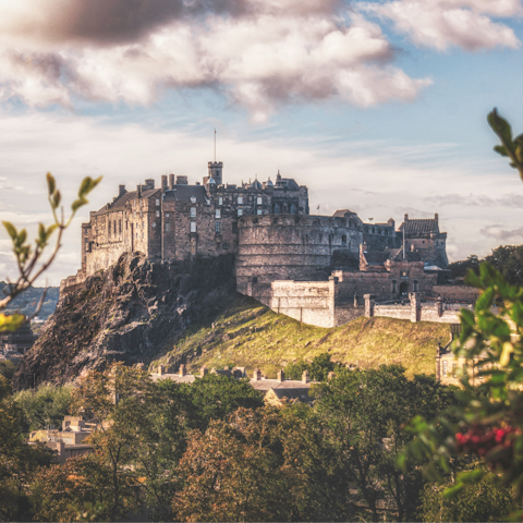 Walk fifteen minutes to see majestic Edinburgh Castle