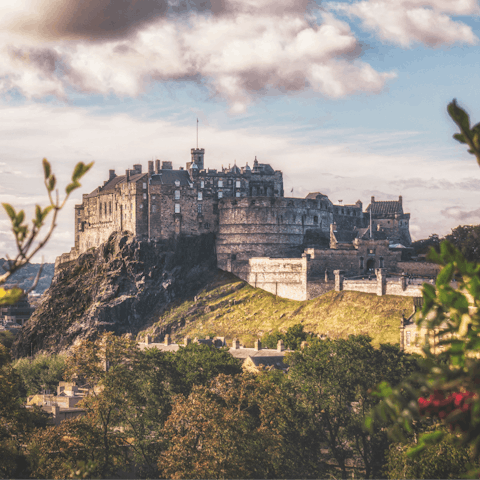 Walk fifteen minutes to see majestic Edinburgh Castle