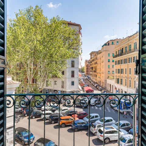 Enjoy views over Rome's characteristic "Little London"